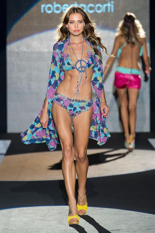 Meri Gulin in lingerie