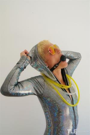 Titiana Nude Pictures Bizarre 1