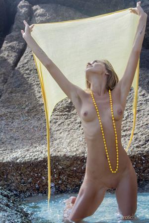 Gretel Nude Pictures Presenting Gretel