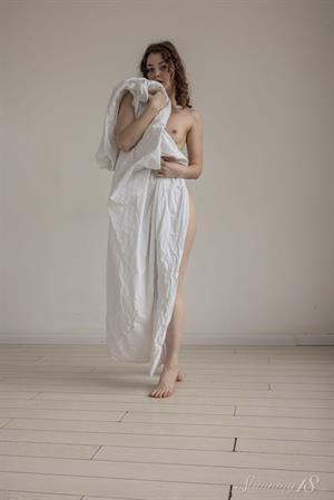 Juny Nude Pictures Living Sculpture