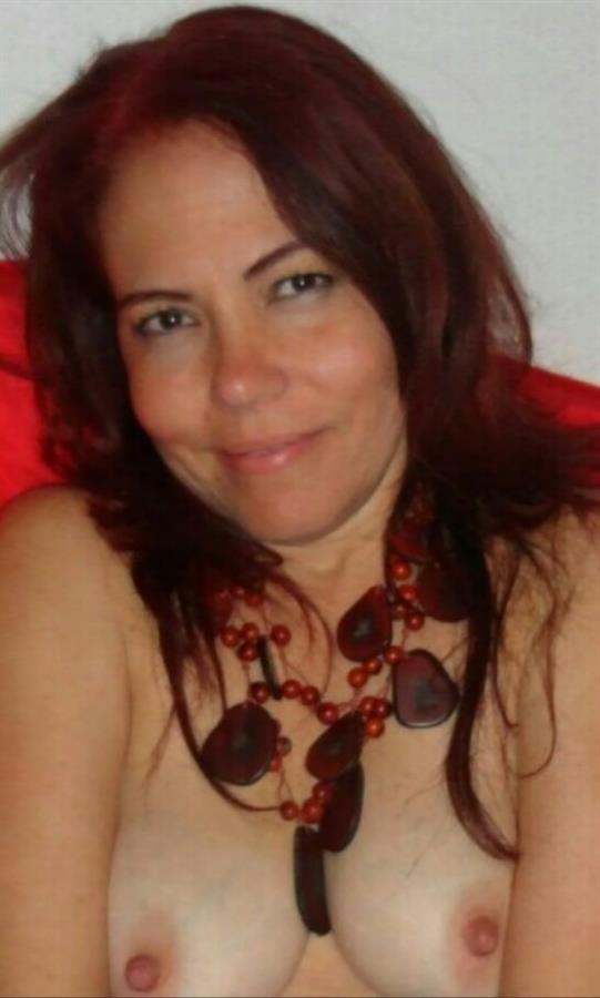 Delicious hotwife 