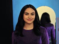 Camila Mendes