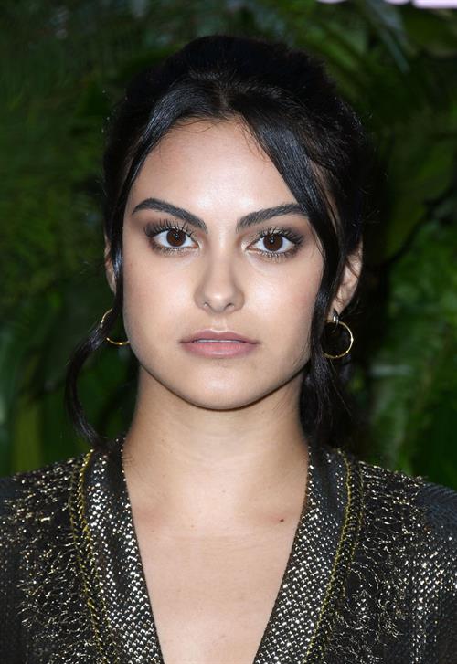 Camila Mendes