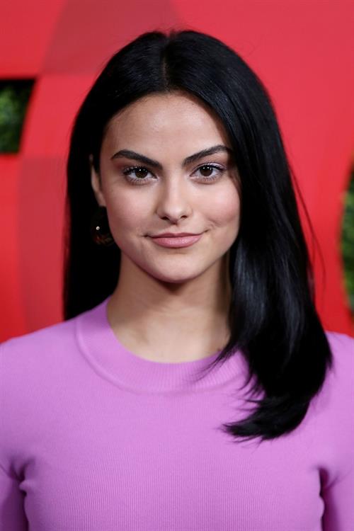 Camila Mendes