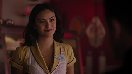 Camila Mendes