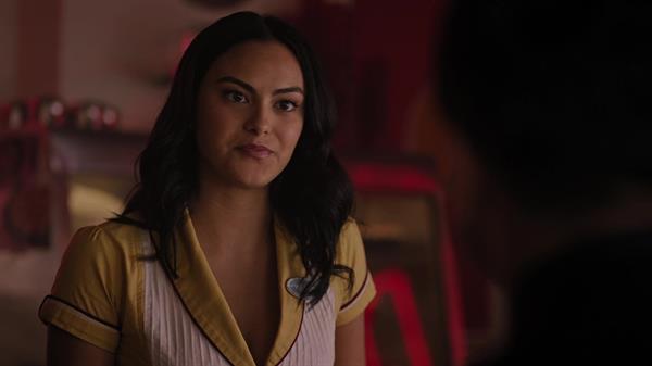 Camila Mendes