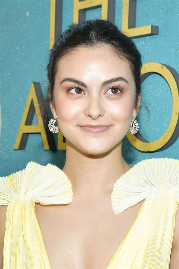 Camila Mendes