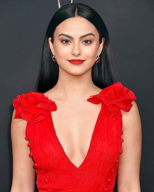 Camila Mendes