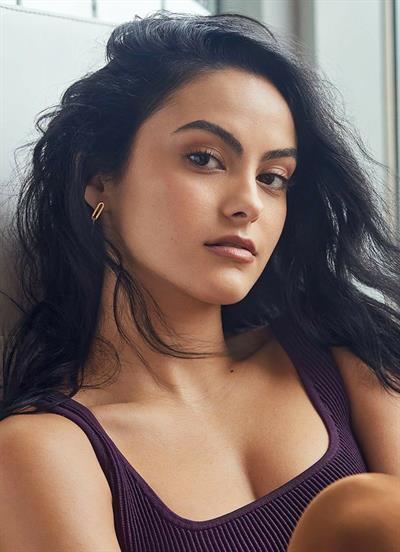 Camila Mendes