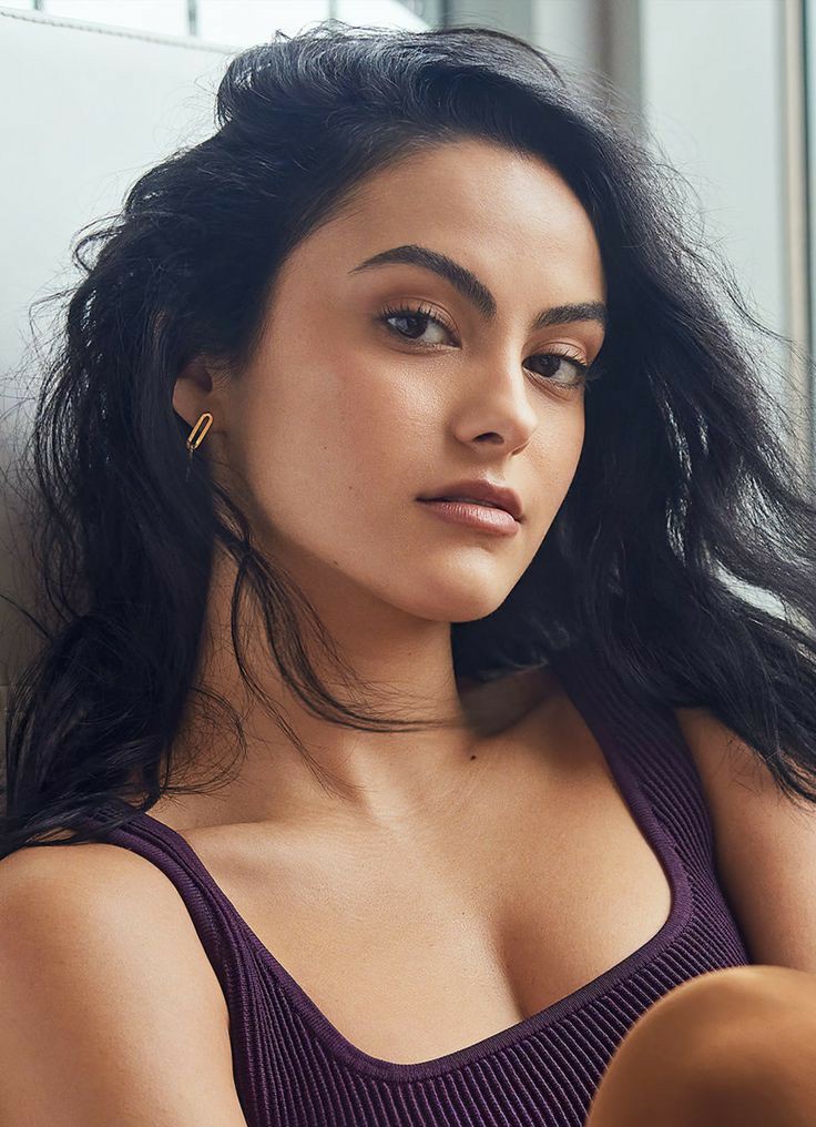 Camila Mendes