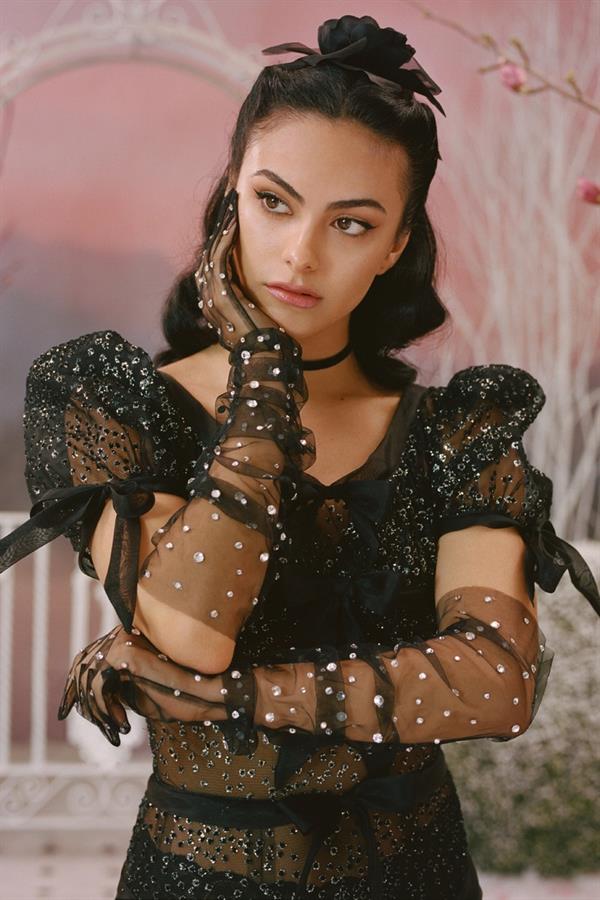 Camila Mendes