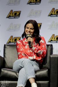 Camila Mendes