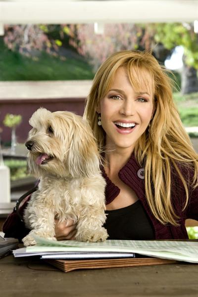 Julie Benz