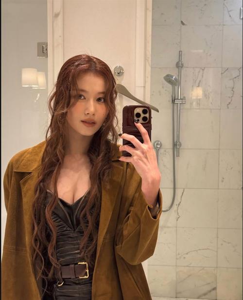 Sana (Sana Minatozaki)