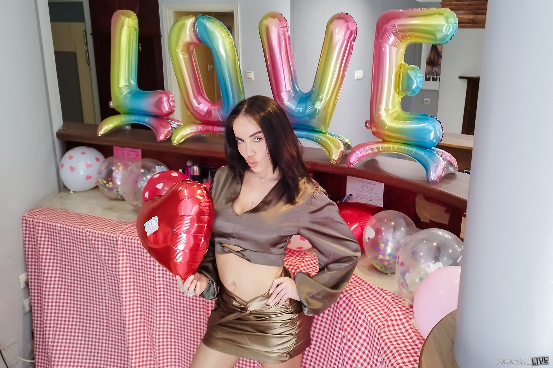 HOTWIFE VICTORIA JUNE SCREAMS w PLEASURE in BIG DICK THREESOME