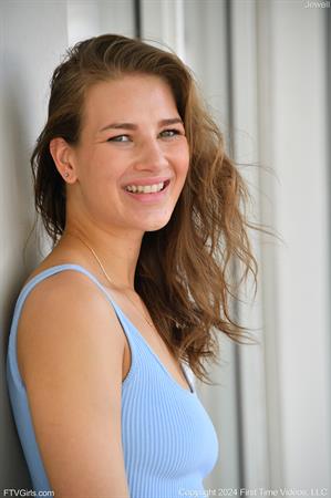 Jewell-II FTV Nude Pictures Beauty In Blue