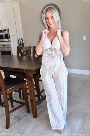 Kitten FTV Nude Pictures Spreading On The Couch