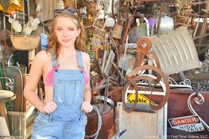 Elodie FTV Nude Pictures Garage Girl