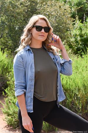 Lisey FTV Nude Pictures Perfect By The Pool