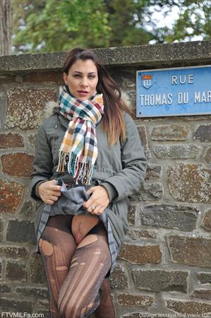 Roxy FTV Nude Pictures Braving The Cold