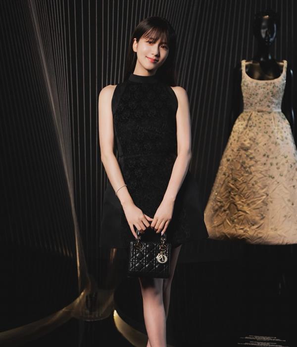 Jisoo (Kim Ji-soo)