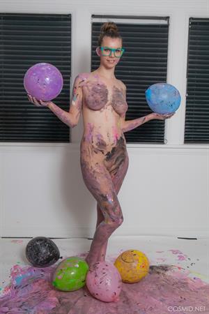 Zoey Lee Nude Pictures Zoey & Her Paint