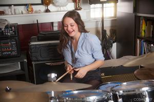 Hailee Fox Nude Pictures Playing The Drums