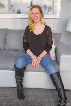 Mim Turner Nude Pictures Mim's First Set