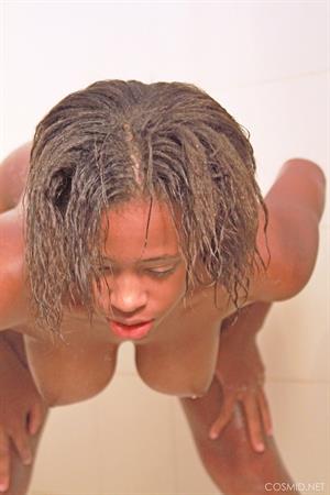 Tierra Watson Nude Pictures Tierra's Milk Bath