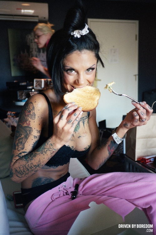 Bonnie Rotten in lingerie
