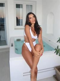 Ekin-Su Cülcüloğlu