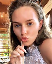 Laura 2025 - sexy summer outfit