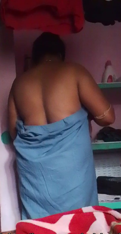 Anonymous Selfie Pictures Big boob Indian women big pussy Indian bhabhi fuck big boob Indian bhabhi
