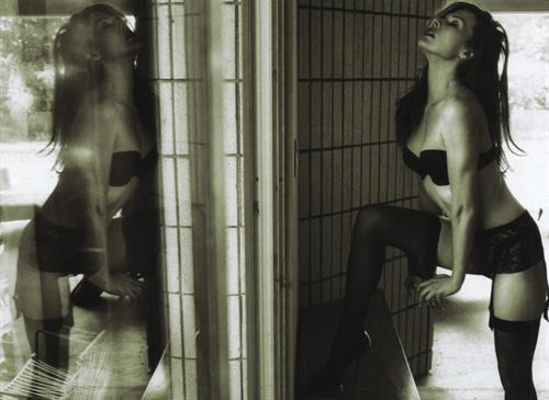 Milla Jovovich in lingerie