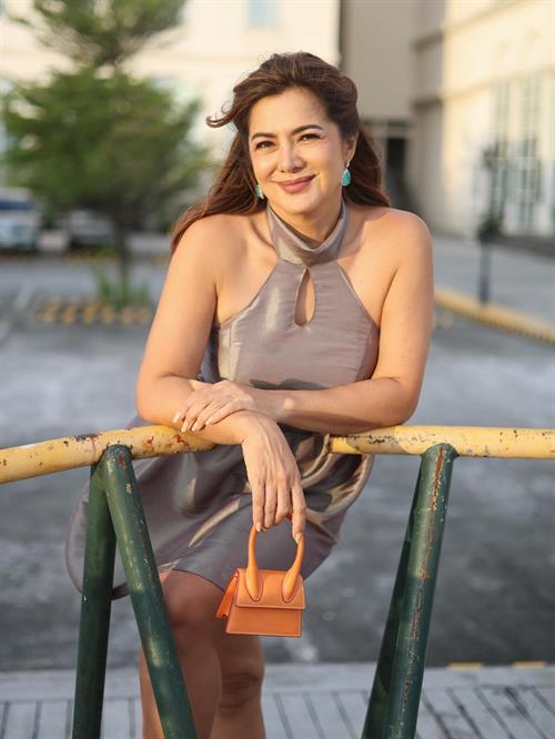 Alice Dixson