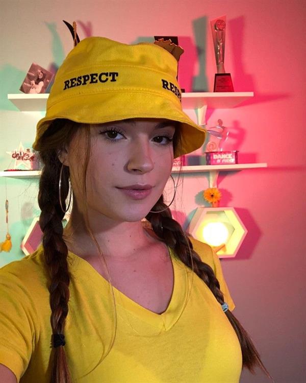Raissa Chaddad taking a selfie