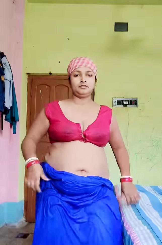 Big boob Indian bhabhi Indian women big pussy Indian women big chut 