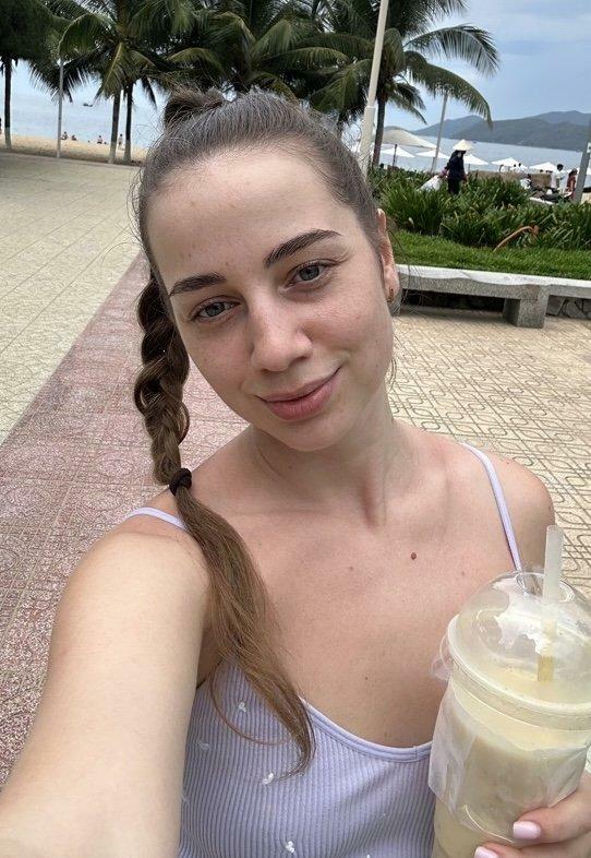 Sweet Ulya taking a selfie