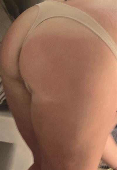 gig in lingerie - ass