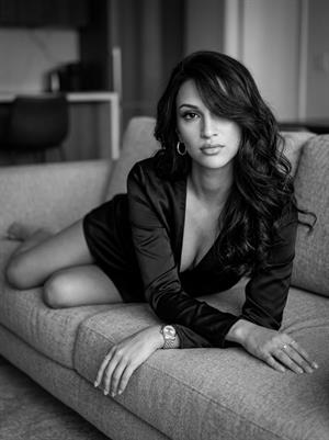 It`s a awesome BW Indoor Shooting