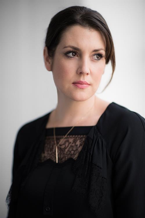 Melanie Lynskey