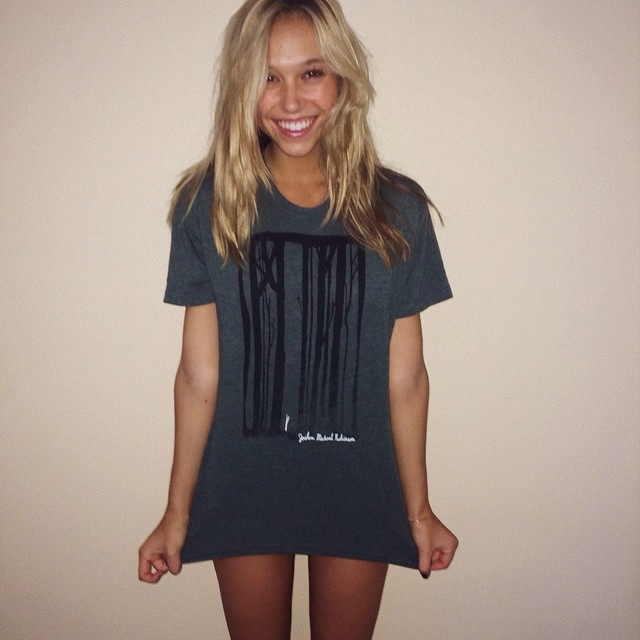 Alexis Ren