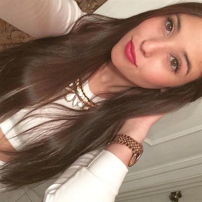 Angie Varona taking a selfie