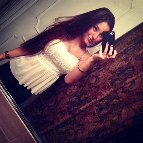 Angie Varona taking a selfie