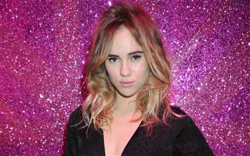 Suki Waterhouse
