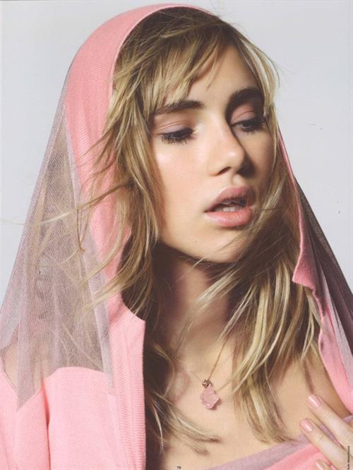 Suki Waterhouse