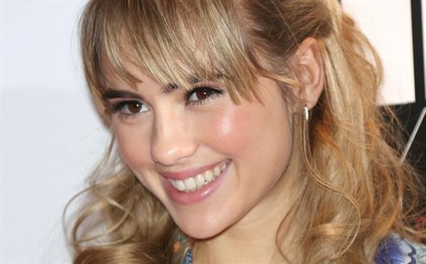 Suki Waterhouse