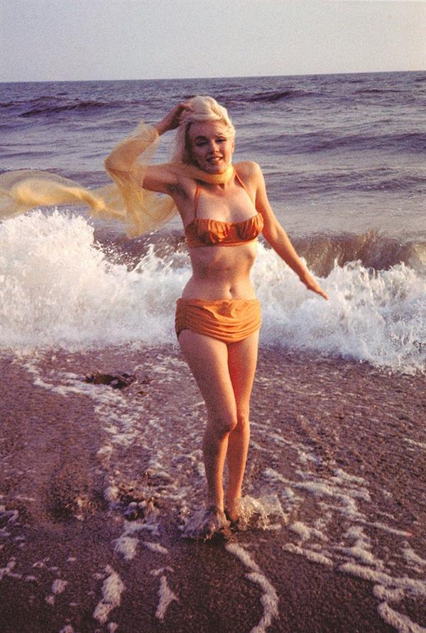 Marilyn Monroe in a bikini