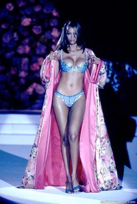 Tyra Banks in lingerie