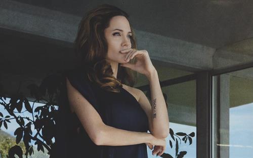 Angelina Jolie